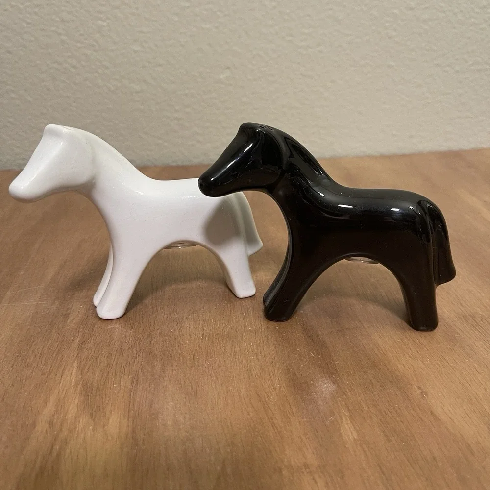 Horses Novelty Salt & Pepper Shaker Black White Hugging Art Sculpture Minimalist